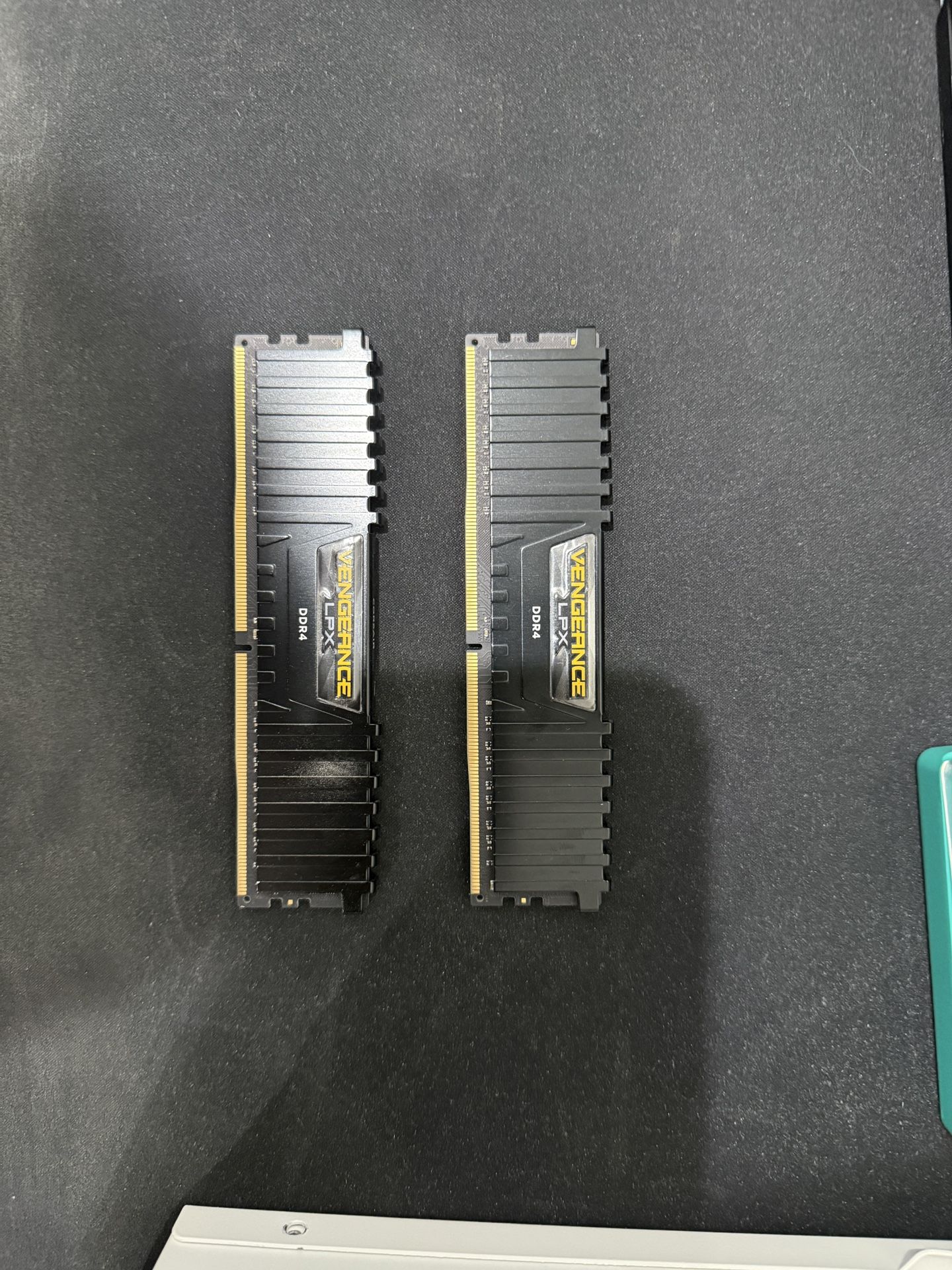 Corsair Vengeance LPX