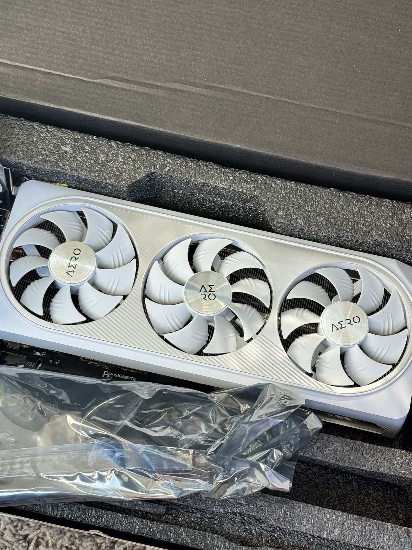 RTX 4070 OC AERO BUNDLE