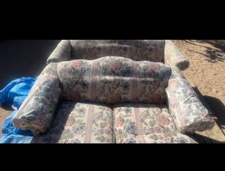 2 pc couch set $40