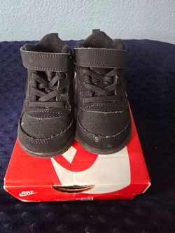 Toddler size 6 Nike bundle
