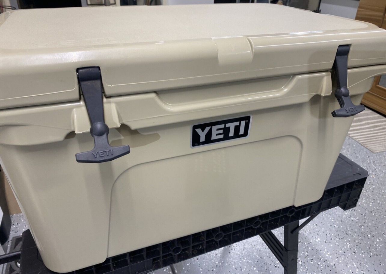 Yeti Tundra 45 Cooler