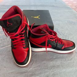 Jordan 1 Mid Size 9  (Men)