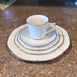 Noritake Chandon 5-pc Place Setting — New Condition