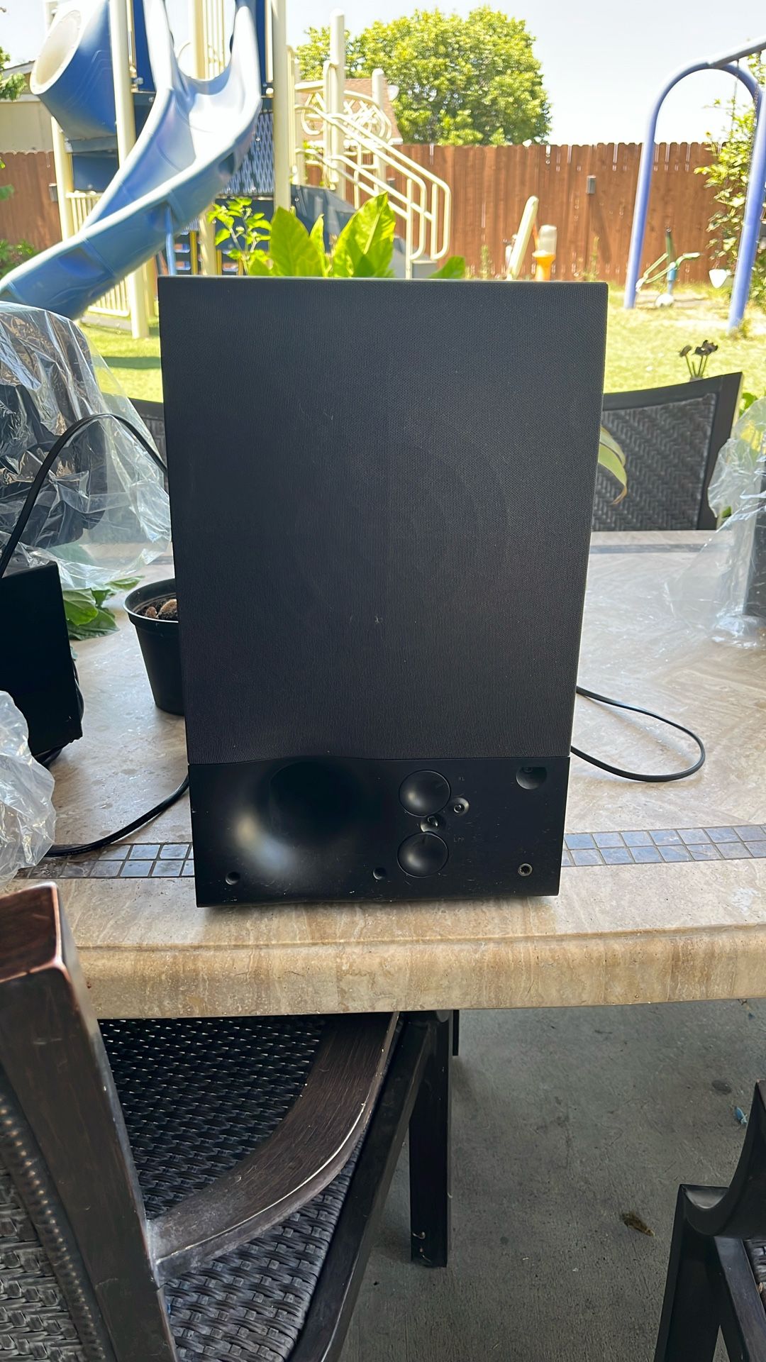 4 Klipsch Speakers And Pioneer Box