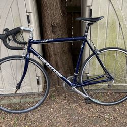 Cannondale 57cm Road Bike 