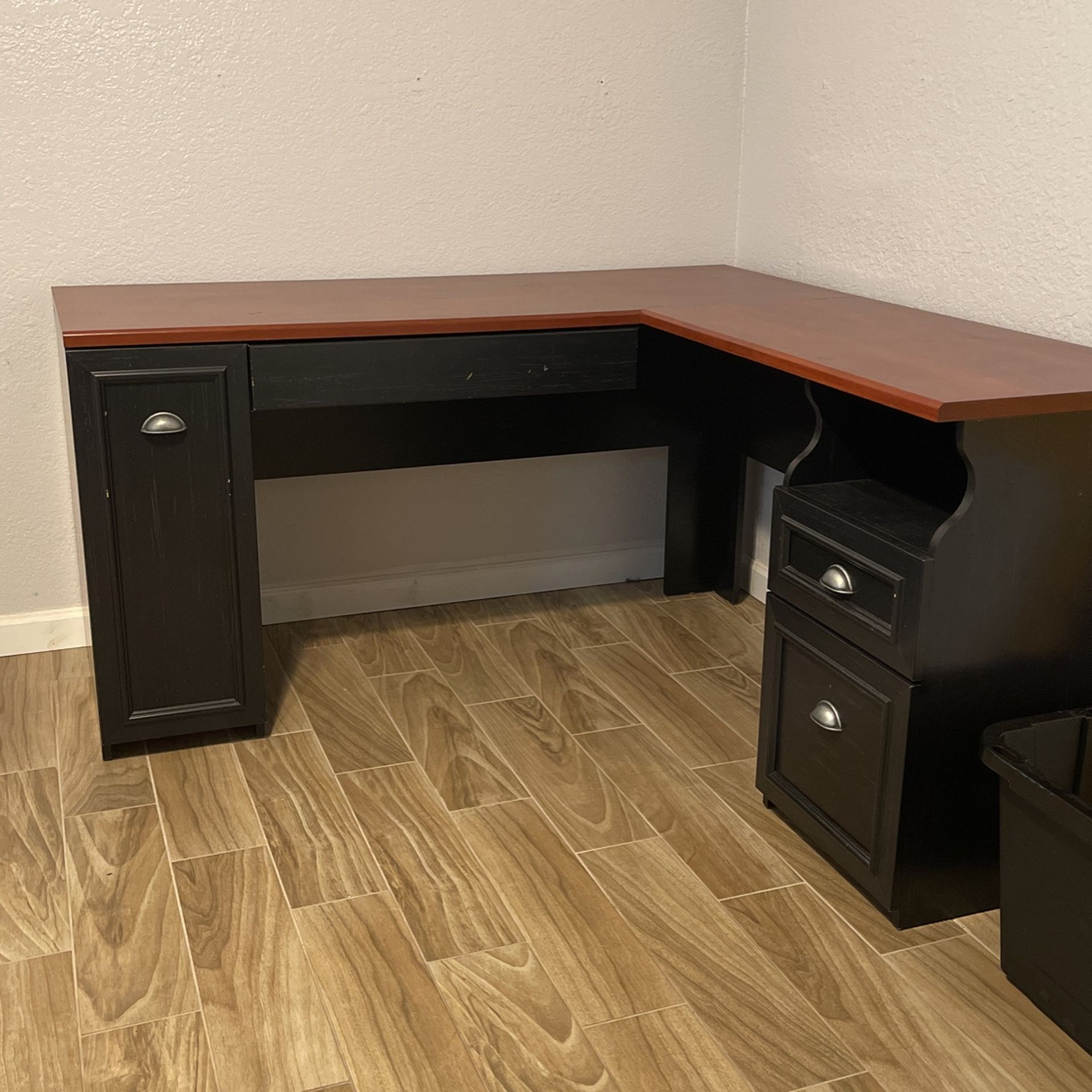 Corner L Shape Desk