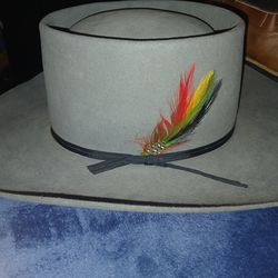 Cowboy hat and cowboy boots size 45