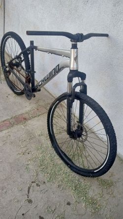 27.5 Schwinn mountain bike
