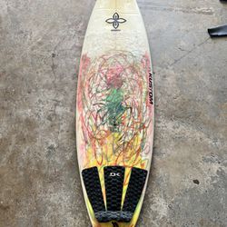 Infinity Surfboard 6’ 0’