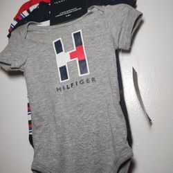 Tommy Hilfiger 4 Pack Bodysuits