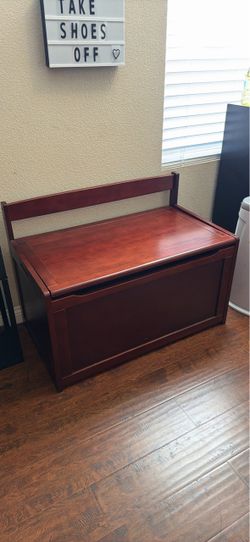Toy chest