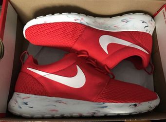 Nike Roshe marble red size 11. BRAND NEW