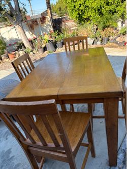 Comedor de 4 sillas