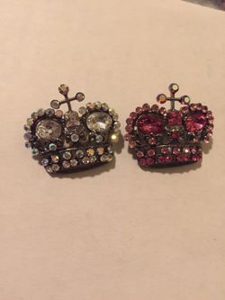 Crown brooch