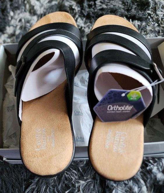 BRAND NEW Womens Croft & Barrow Ortholite Eco Black Sz 10 Sandals