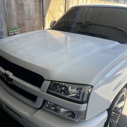 Chevy Silverado hood