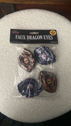 Faux Dragon Eyes 4-Piece Decorative Set Halloween