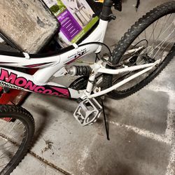 Women’s Mongoose Bike 