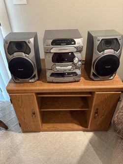 Panasonic Stereo System with solid Oak TV stand