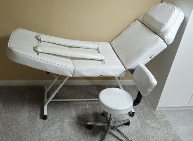 Massage Chair/Bed with Chair