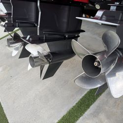 Mercury Revolution 4 Propeller 