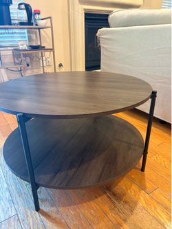 32.6" Round Coffee Table in Brown Walnut – Excellent Condition