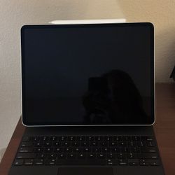 iPad Pro 12.9-inch 6 generation Bundle