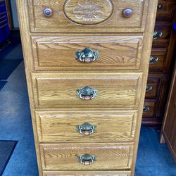 Stanley 6 Drawer Wheat Motif Oak Dresser Chest of Drawers