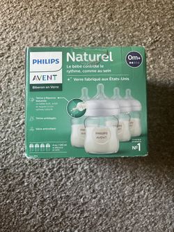 Bottles Philips Glass AVENT 4-pack 4 oz. (NEW)