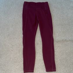 Yoga pants with pockets