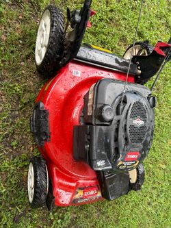 Lawn mower toro  very good condition front wheel drive self propelled work great