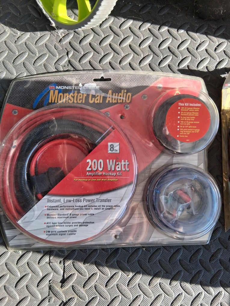 Monster Cable Amp Kit Brand New