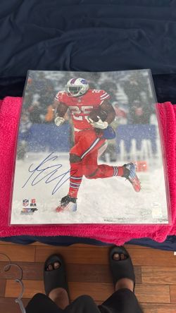 LeSean McCoy Buffalo Bills Autographed/Signed 16x20 Photo Framed JSA 135694