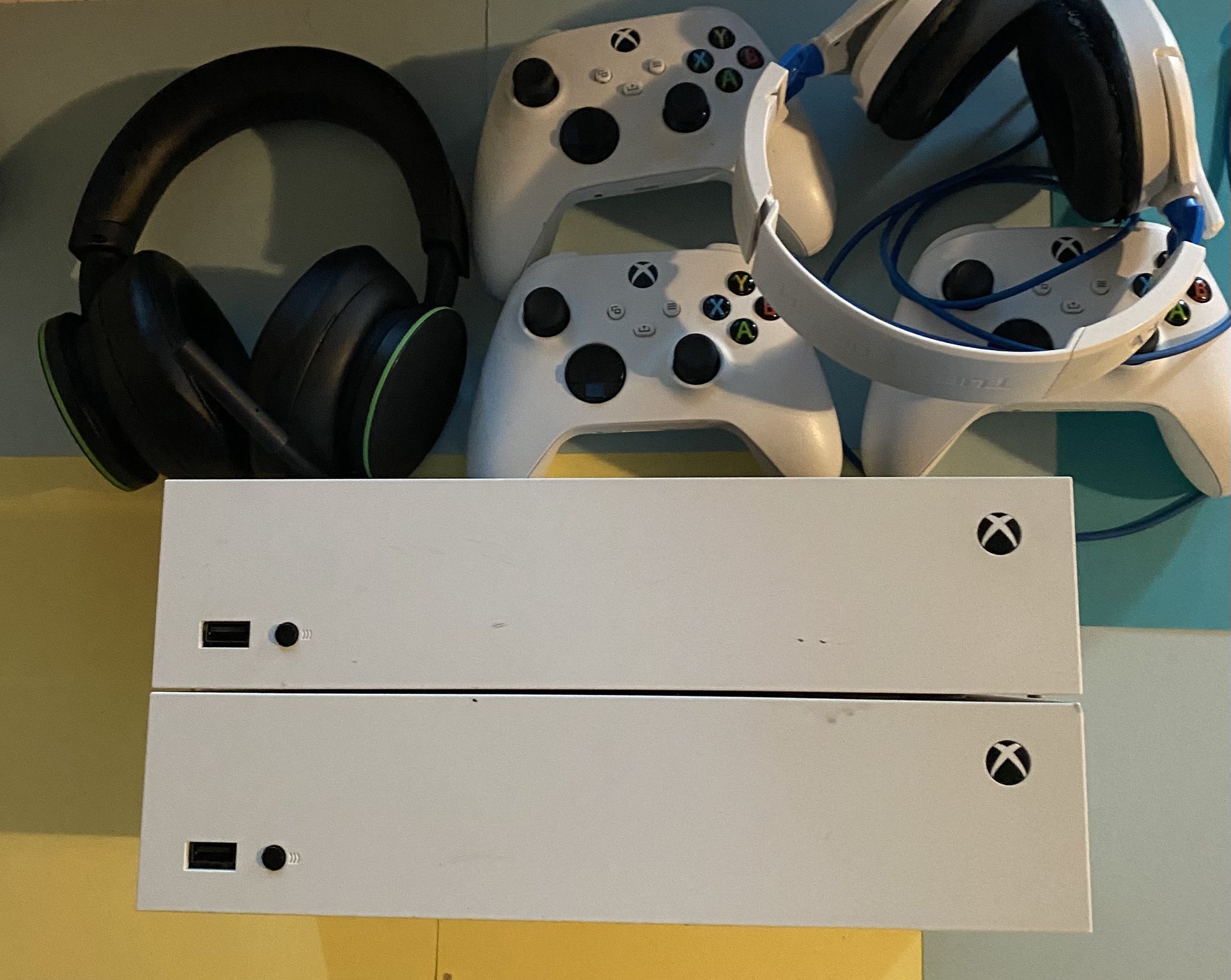 Xbox One S