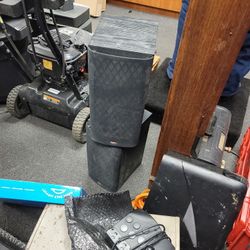 Klipsch SB 2 Speakers
