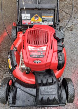 Like-New! Troy-Bilt TB280 ES Self-Propelled Gas Powered Lawnmower!