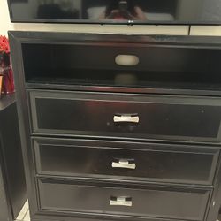 Beautiful Black Leather And Wood Bedroom Set.  Queen Size Mattress.  It Has A Night Stand, Dresser, And The Bed Frame Has Four Drawers Under The Bed. 