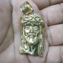 14k Gold Jesus Piece  