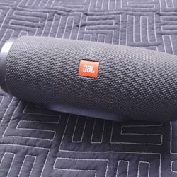 Charge 3 JBL Bluetooth Speaker 