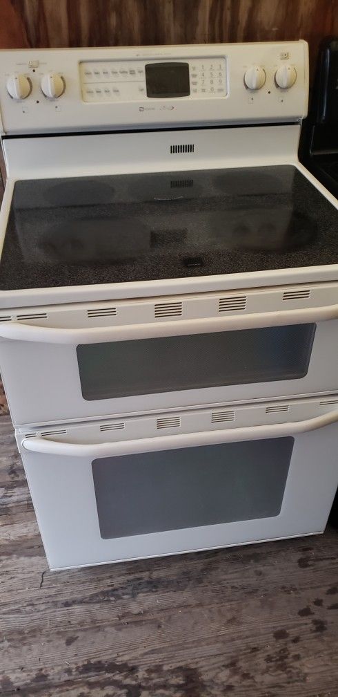 DOUBLE OVEN