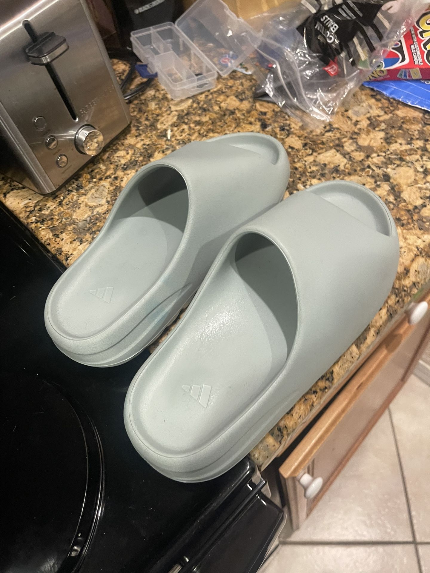 Yezzy slides new