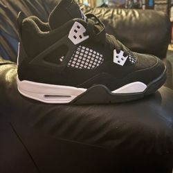 Jordan 4
