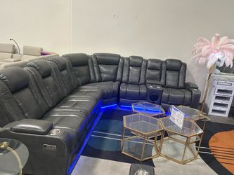 BRAND NEW SUPER COMFY LEATHER SECTIONAL W/ LED AND SPEAKERS