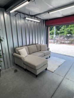 (Delivery) Like new Sectional Couch with Reversible Chaise