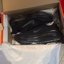 Nike Vomero Plus Premium 