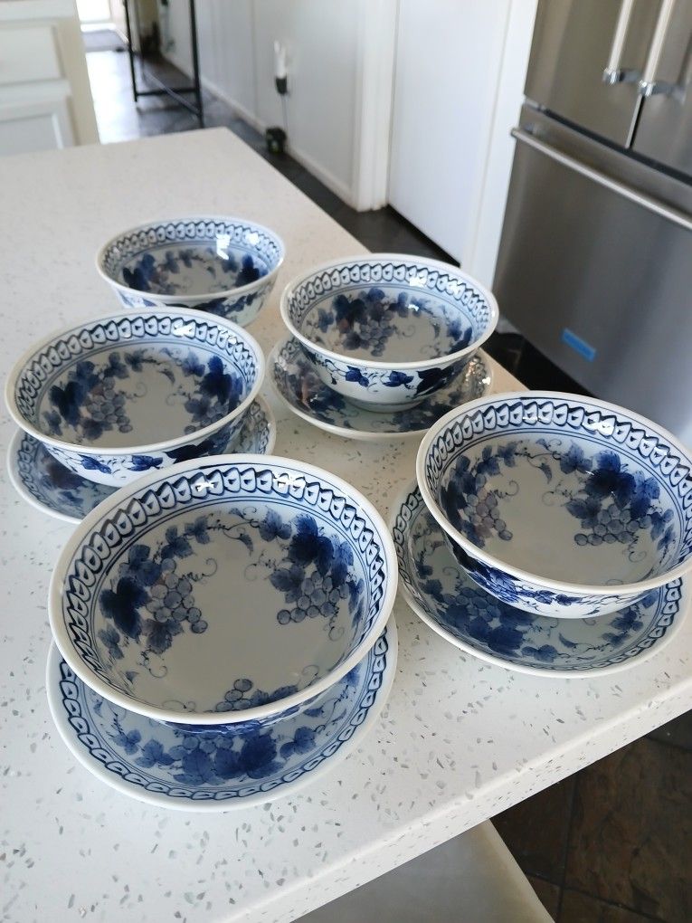 Vintage Japanese ARITA blue And White Porcelain Rice Bowls Set Of 4 Grape Leaf Design - Rice Soup Noodle Bowls Like New Antique Bowl Collectors. $250