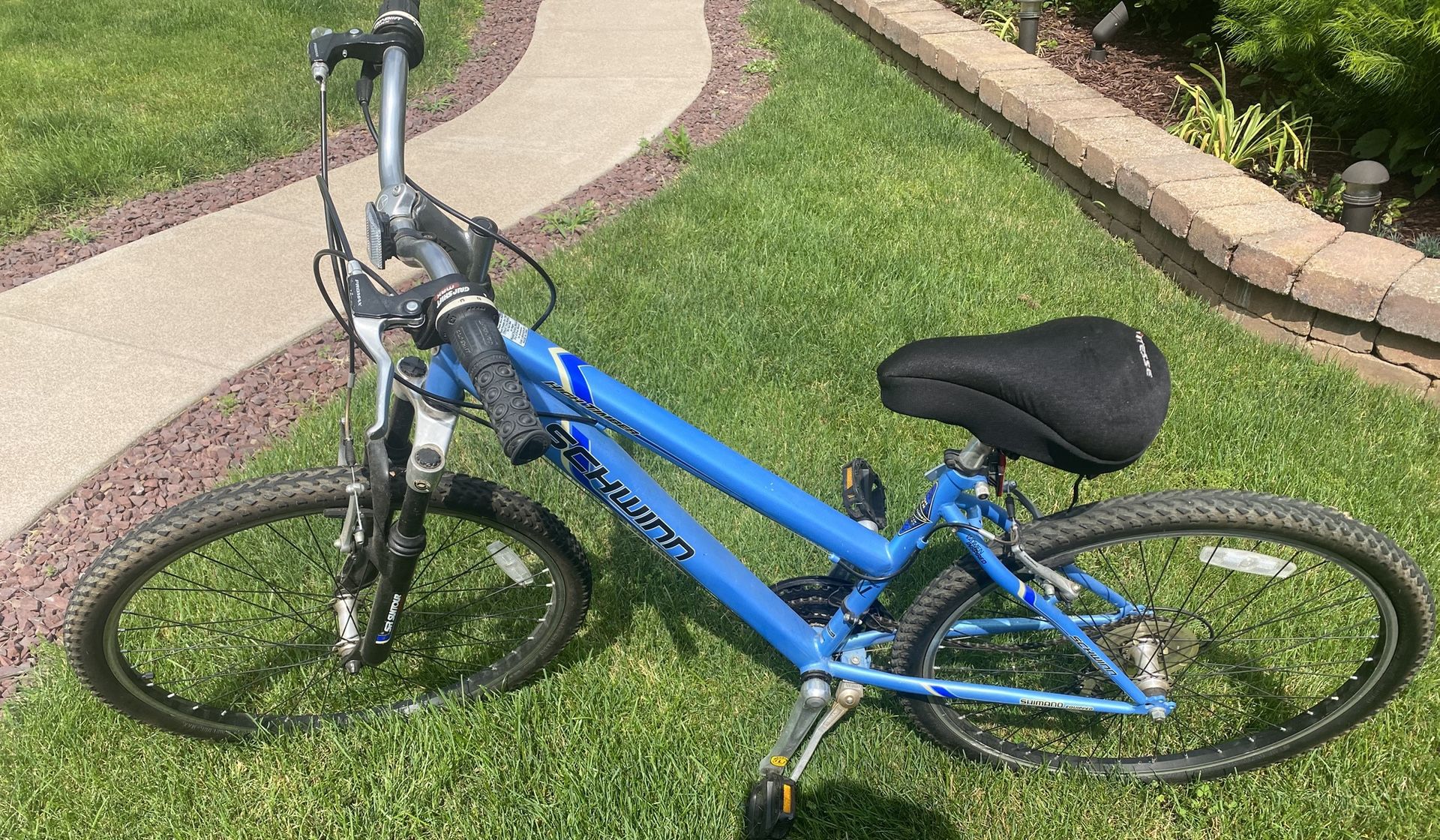 Ladies & men Schwinn Bikes