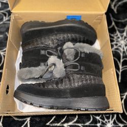 Women’s Columbia Snow Boots