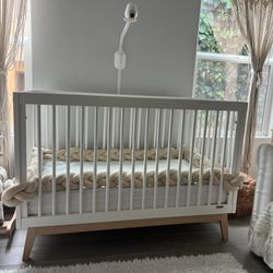 Convertible Baby Crib like NEW!!