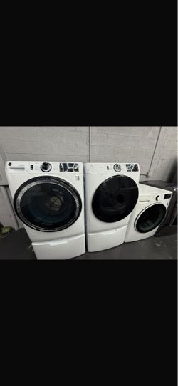 Ge Washer and Dryer Set ( Gas or Electric) / Lavadora y Secadora ( Gas o Electrica)